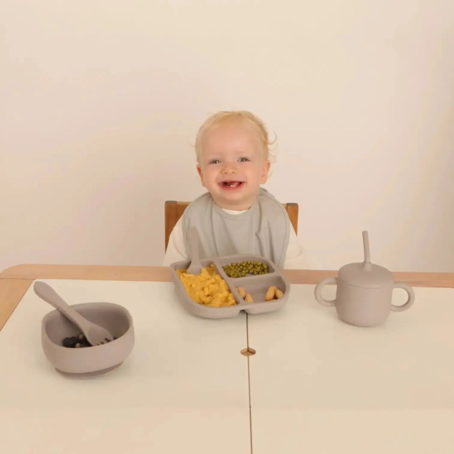 Vajilla BLW Gris 9 Piezas de Silicona orgánica con ventosas Nenina & Co