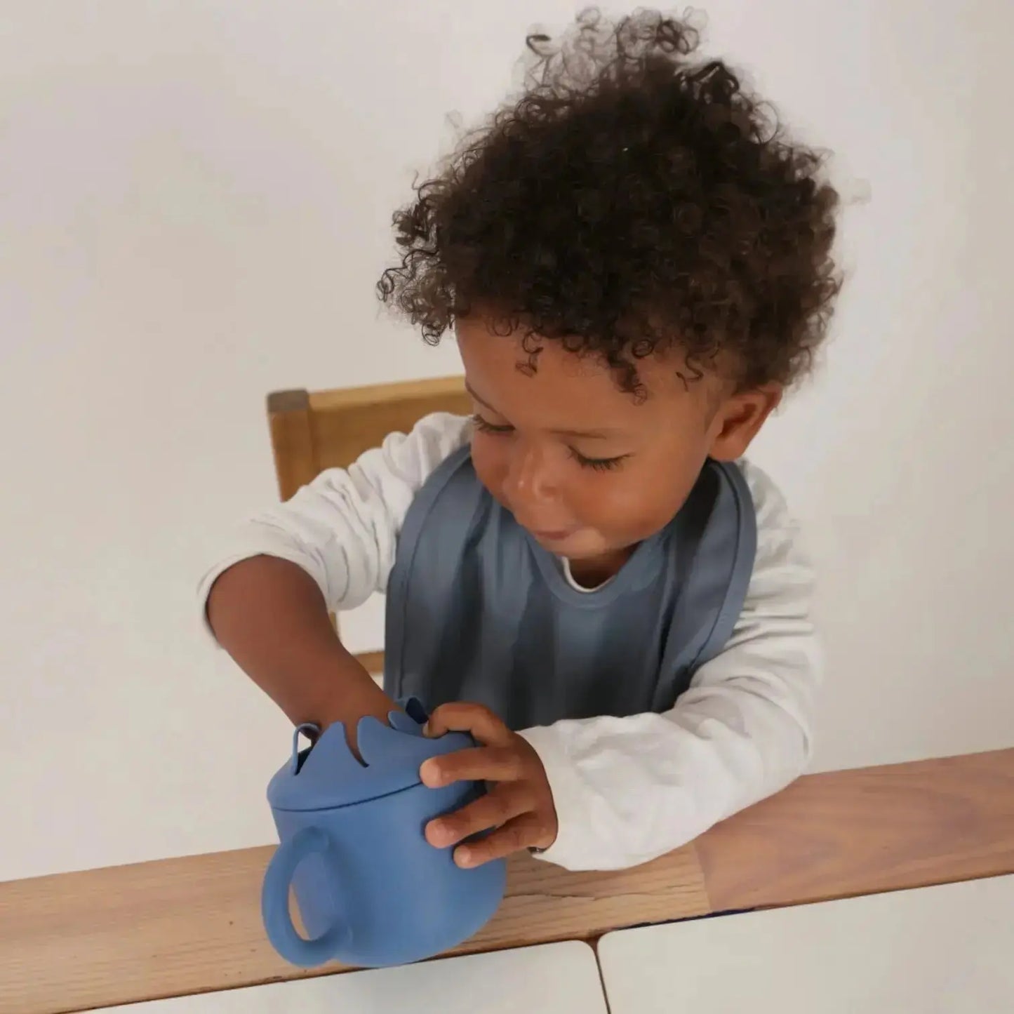 Babero Shaded Blue Nenina & Co