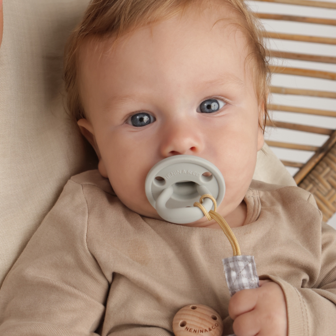 Kit 2 Chupetes Clásicos para Bebé Azul Blue y Gris | Silicona Orgánica Nenina & Co