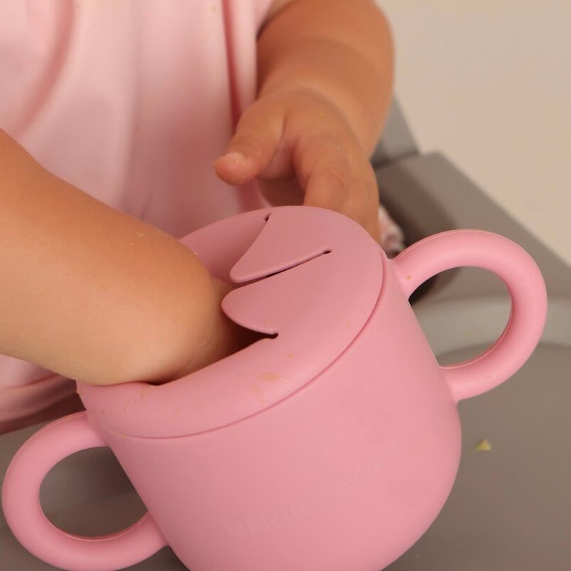 Kit Deluxe Babero + Vajilla BLW Pink 9 Piezas de Silicona orgánica con ventosas Nenina & Co