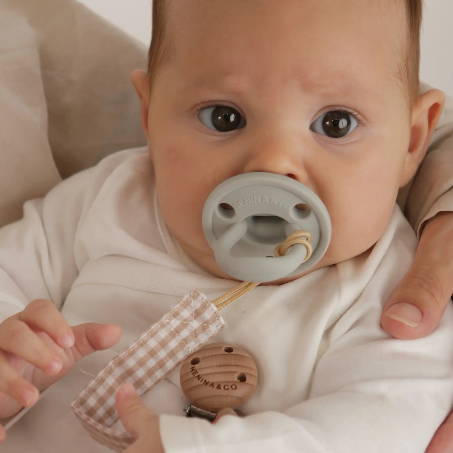 Pack 2 Chupeteros DIAMOND beige + white By Nenina & Co