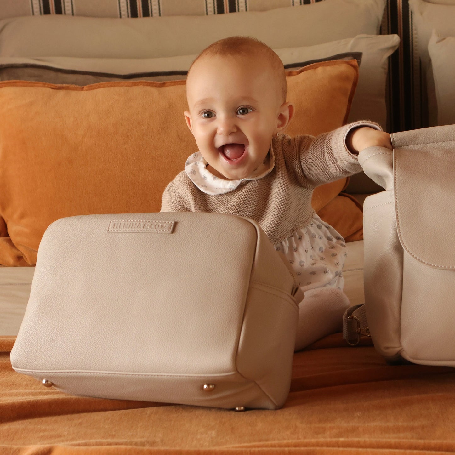 Pack Nacimiento Portadocumentos + Neceser Bebé Eco piel MIREM By Nenina & Co Gris