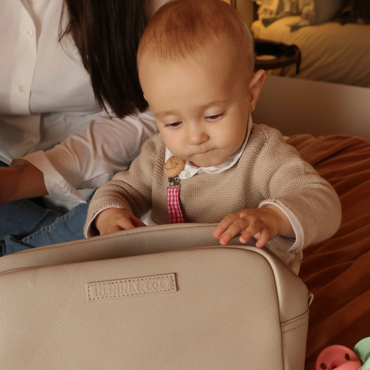 Pack Nacimiento Portadocumentos + Neceser Bebé Eco piel MIREM By Nenina & Co Gris