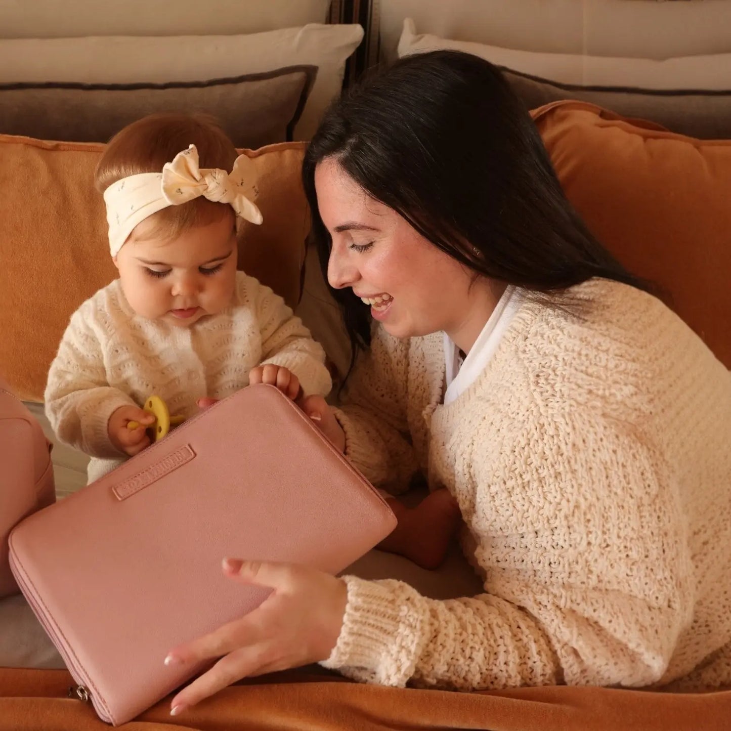 Pack Nacimiento Portadocumentos + Neceser Bebé Eco piel MIREM By Nenina & Co Rosa Palido