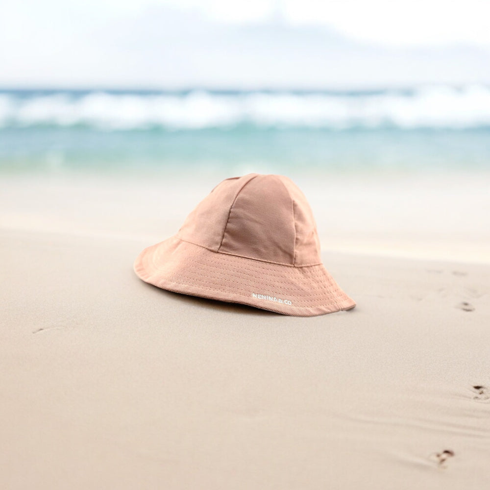 
                      
                        Gorro para el sol Pink Nenina & Co 100 % Algodón
                      
                    