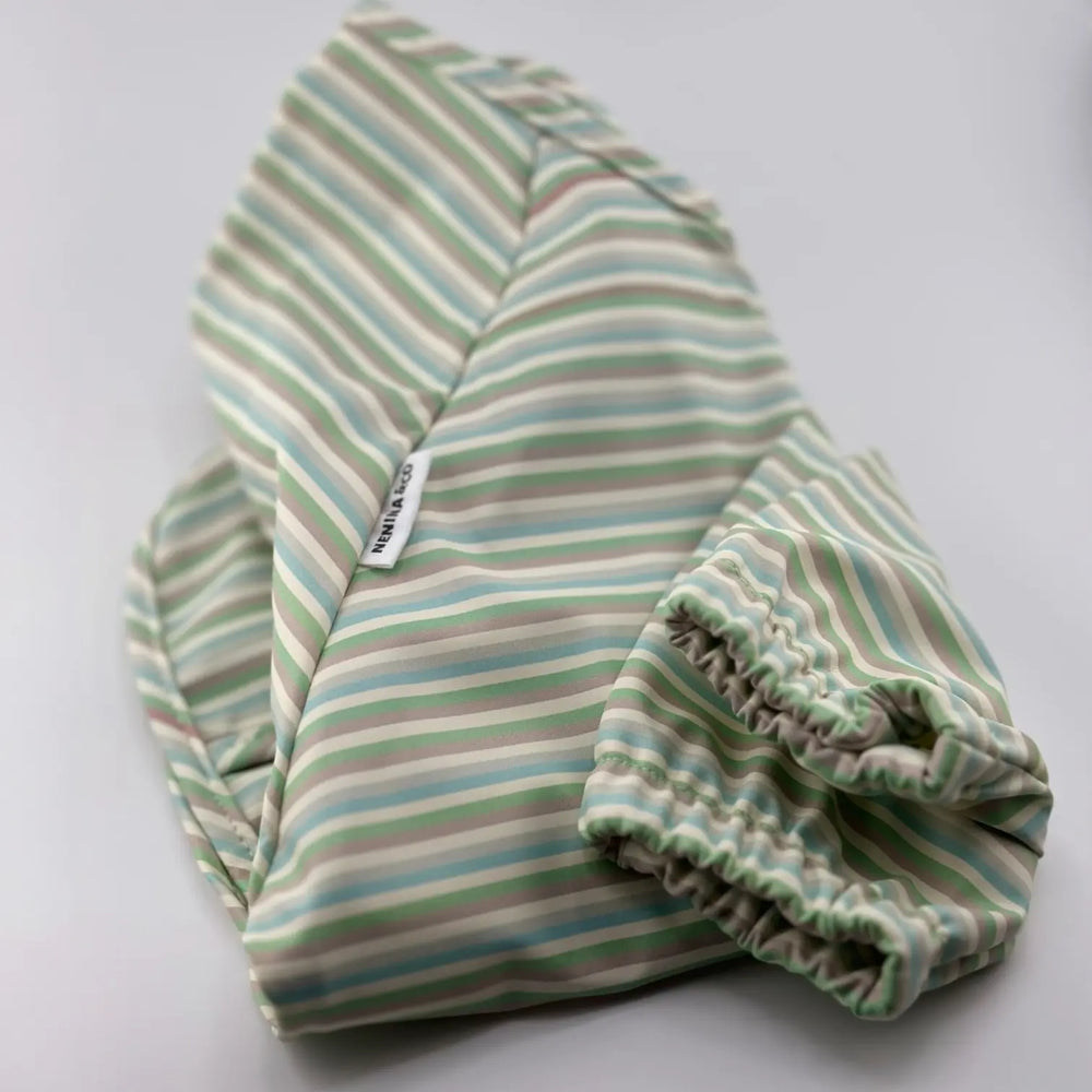 
                  
                    Babero Manga larga Horizontal Stripes Nenina & Co 
                  
                