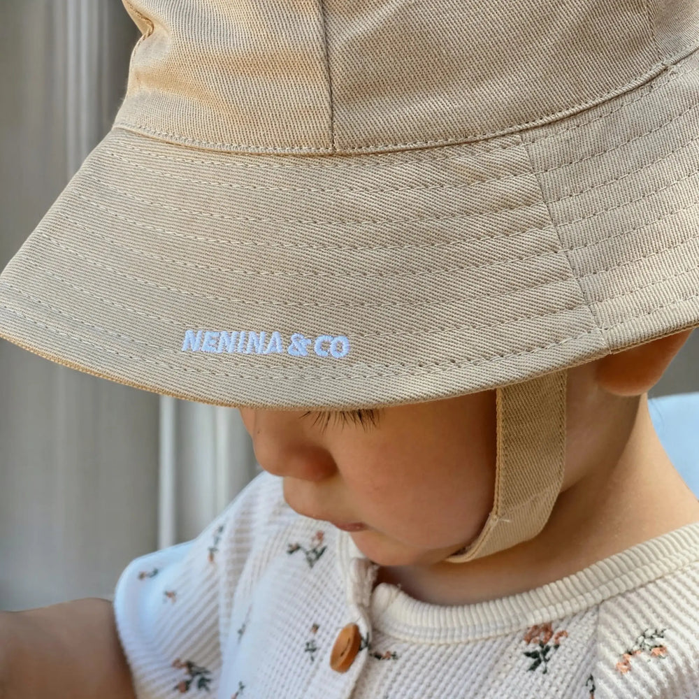 
                  
                    Gorro para el sol  Beige Nenina & Co 100 % Algodón 
                  
                