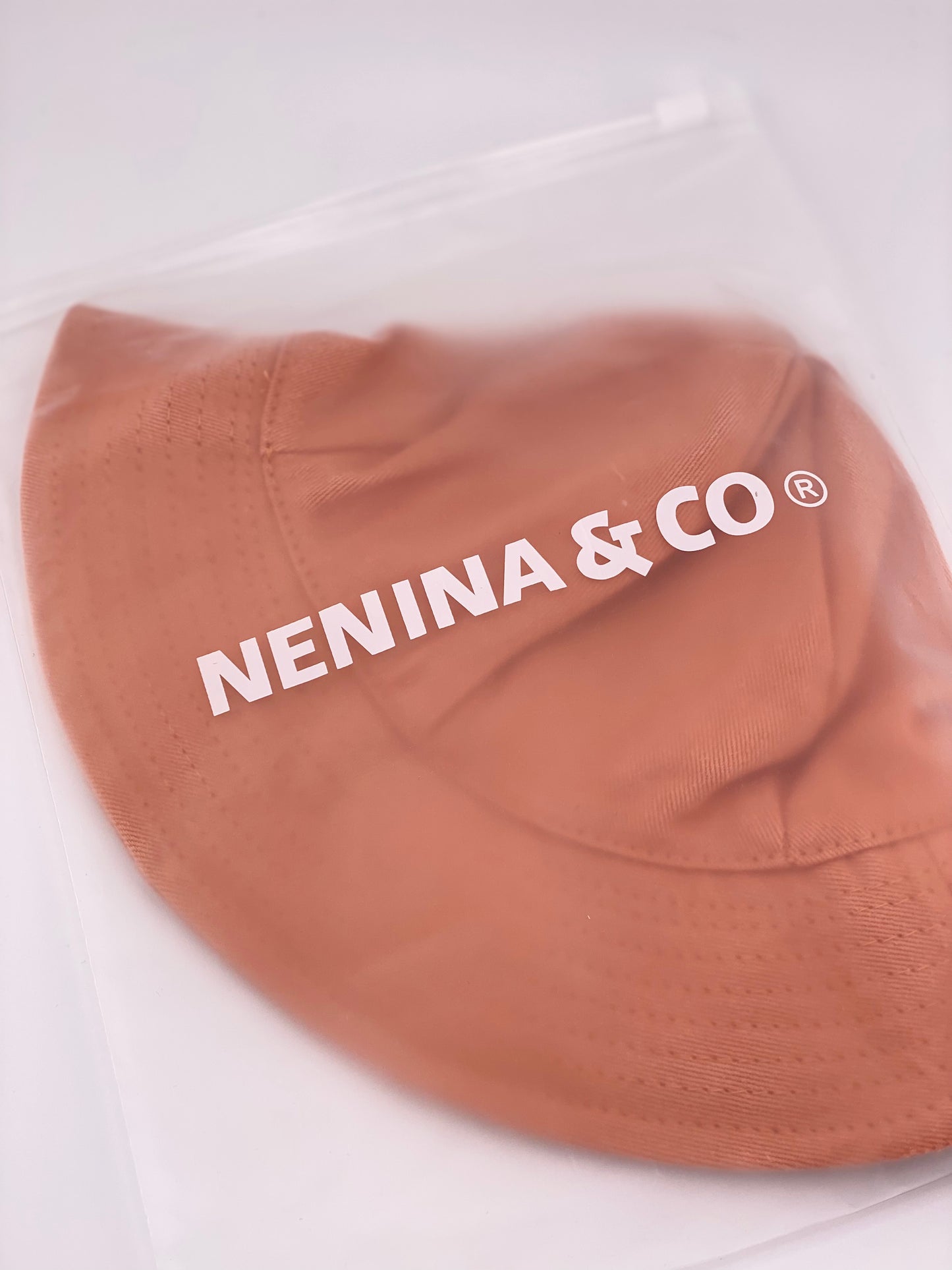 
                  
                    Cappello Nenina &amp; Co Terracotta 100% Cotone
                  
                