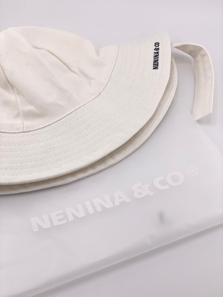 
                  
                    Nenina &amp; Co Chapeau Blanc 100% Coton
                  
                