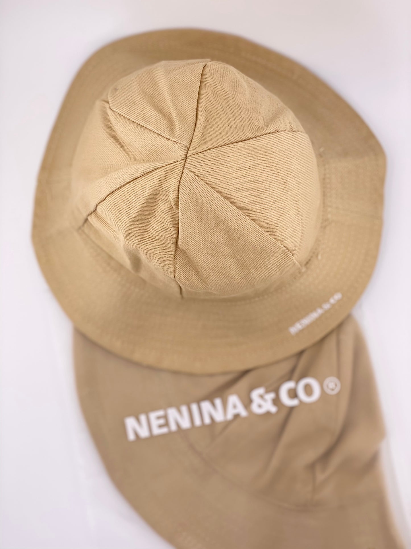 
                  
                    Chapéu Nenina &amp; Co 100% Algodão
                  
                