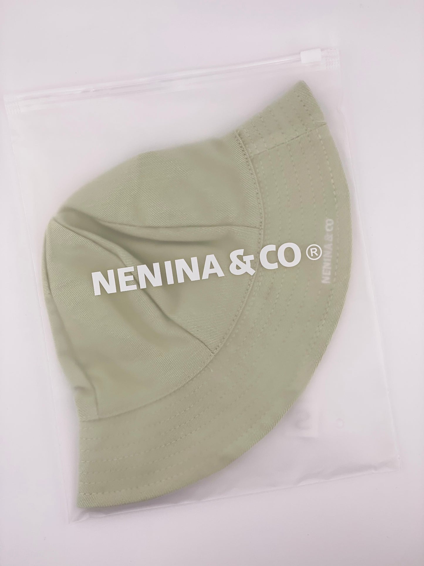 
                  
                    Chapeau olive 100% coton Nenina &amp; Co
                  
                