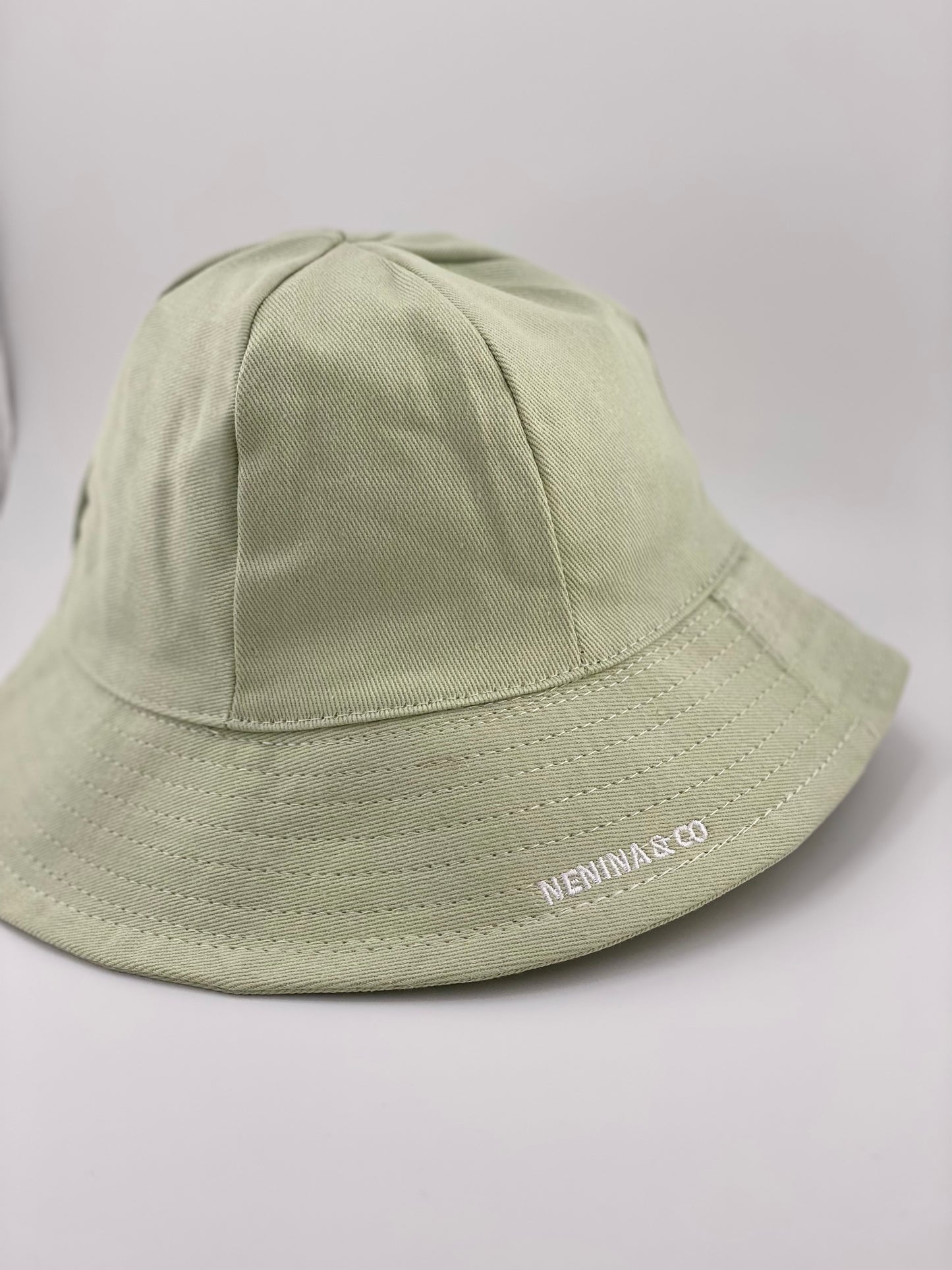 
                  
                    Gorro Oliva Nenina & Co 100 % Algodón
                  
                