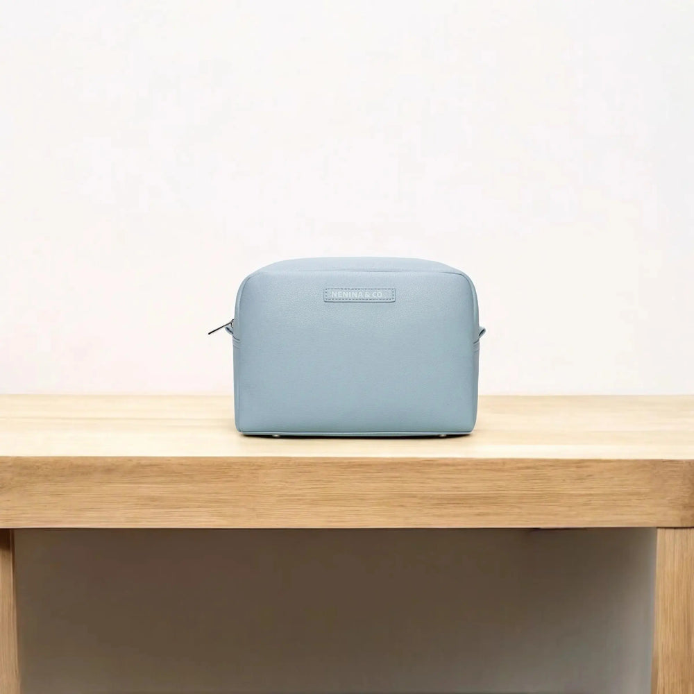 
                  
                    Neceser Bebé Eco piel MIREM By Nenina & Co Dusty Blue 
                  
                