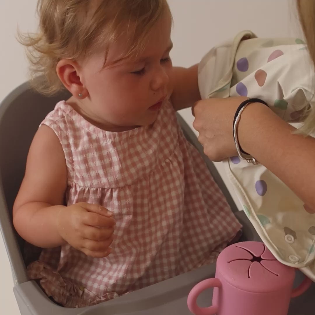 Kit Deluxe Vajilla + Babero BLW Pink 9 Piezas de Silicona orgánica con ventosas Nenina & Co