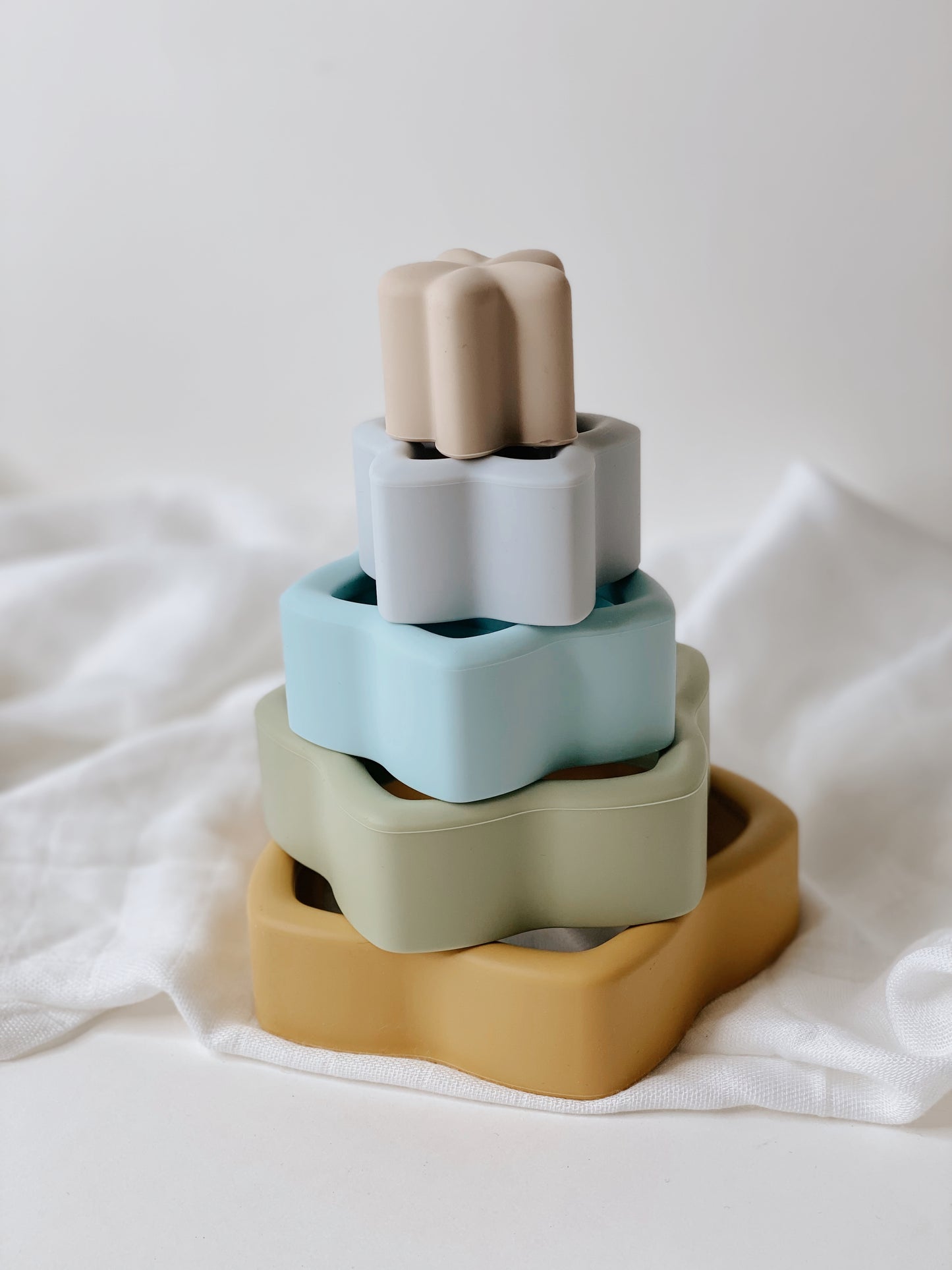 
                  
                    Conjunto empilhável de silicone orgânico Nenina &amp; Co Blue
                  
                
