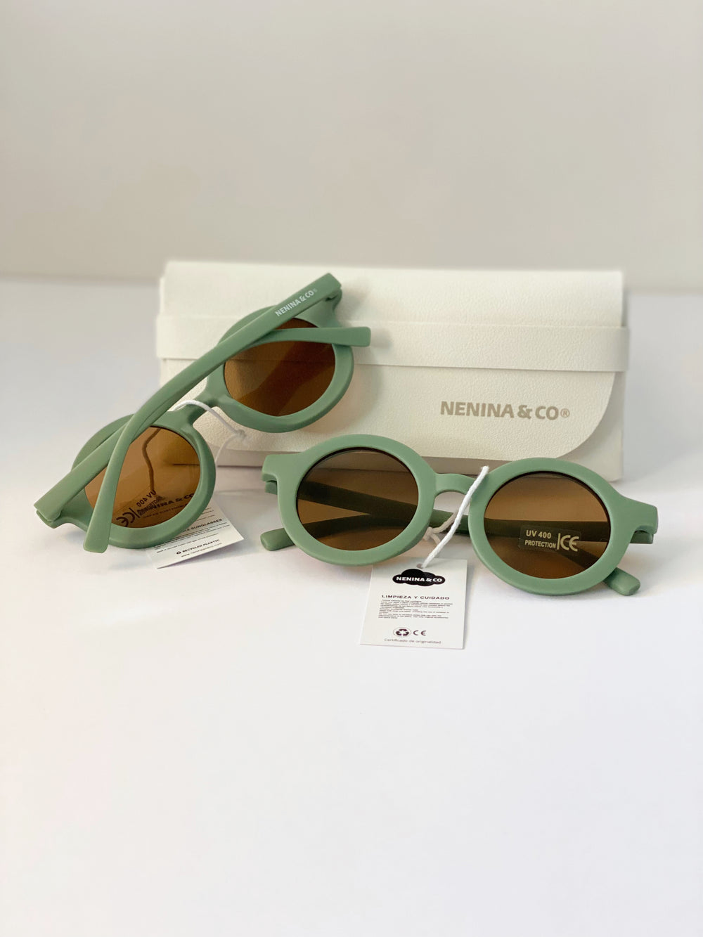Óculos de sol verdes sustentáveis ​​para bebês Nenina & Co 