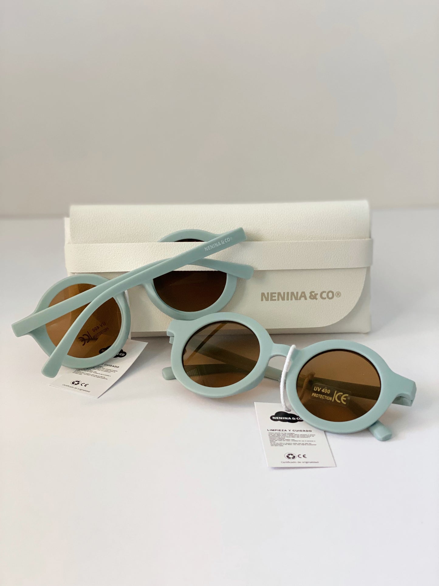 
                  
                    Gafas de sol celeste Sostenibles Nenina & Co
                  
                