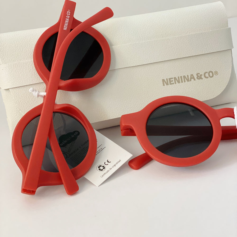
                  
                    Nenina &amp; Co Lunettes de soleil rouges durables 
                  
                